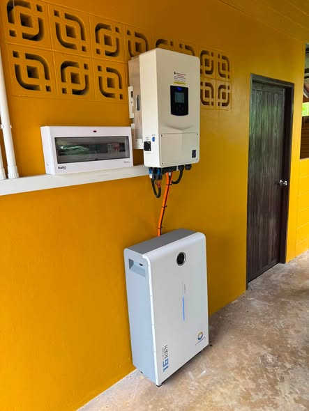 Hybrid 8 kW ร้านกาแฟ Asterisk Cafe — Asterisk Cafe ท่าใหม่ จันทบุรี